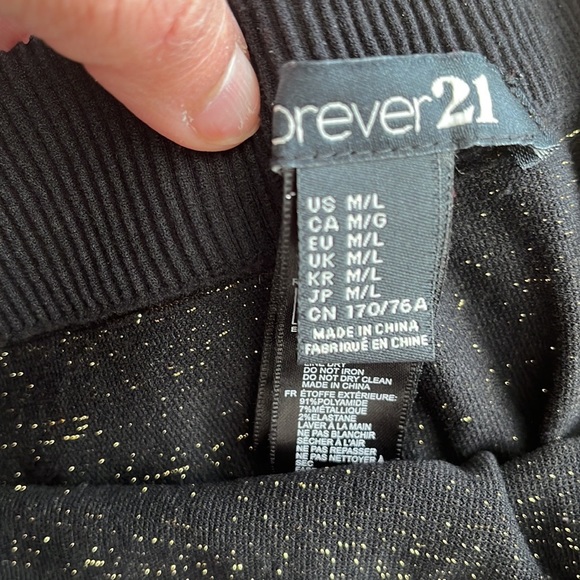 NWOT Forever 21 Leggings. Size M/L. - Picture 3 of 5